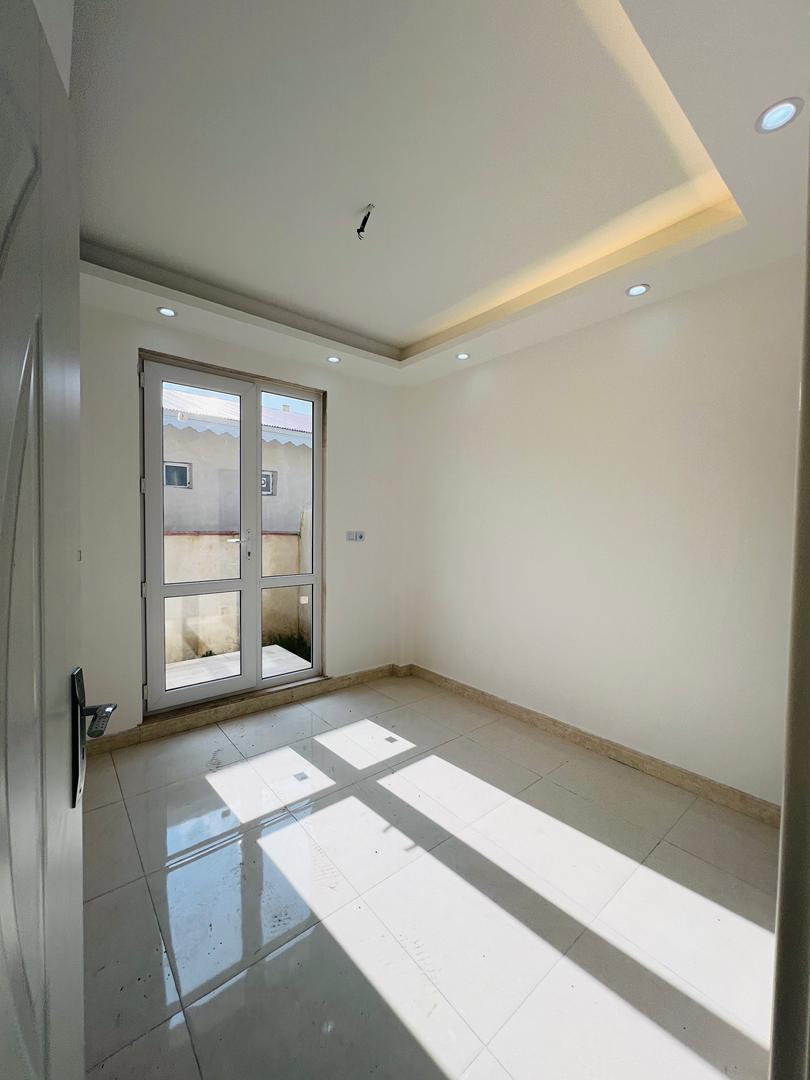 ویلا مدرن نقلی خوش قیمت خشکبیجار