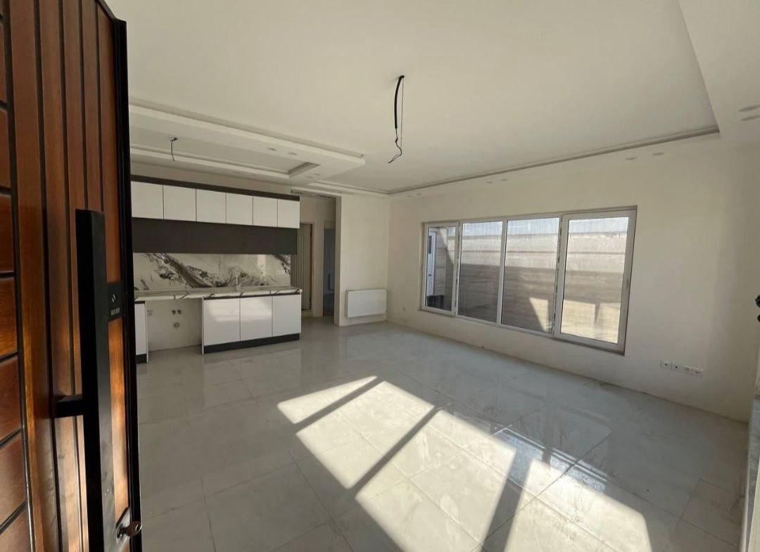 ویلازیباکنارسنددار