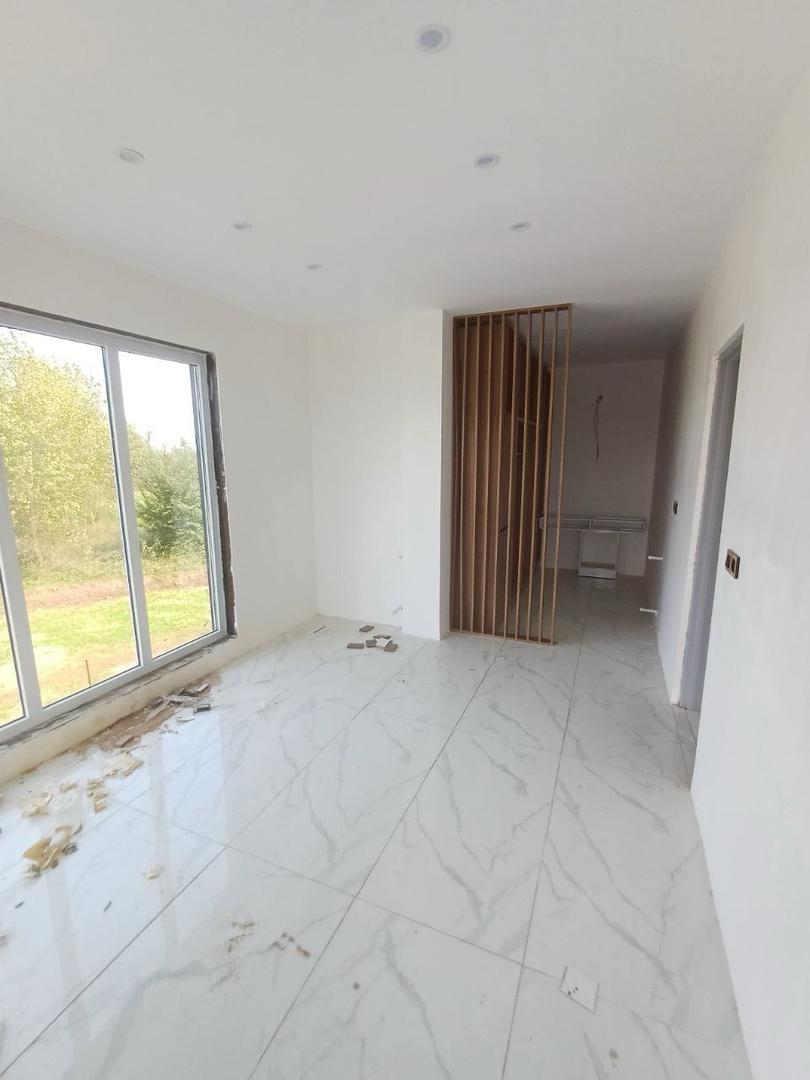 ویلادوبلکس خشکبیجار