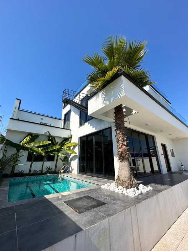 ویلا مدرن استخردار روفگاردن شهرکی سنددار در زیباکنار