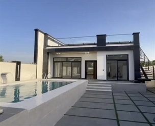 شرکت ساختمانی گیلان سازه - ویلا۲۶۰متری استخردار سندتکبرگ روف گاردن لوکس لوکیشن عالی