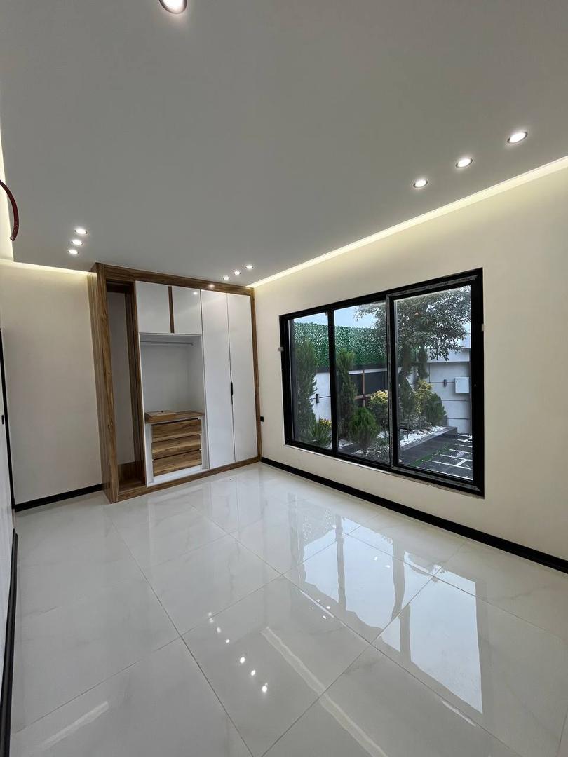 ویلالوکس زیباکنار